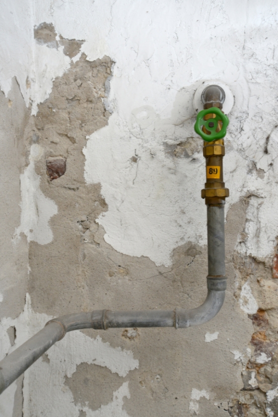 Das Haus rechtzeitig vor Frost schützen Moderne Gasbrennwertgeräte sind deutlich leichter zu überprüfen und zu reinigen. Nichtsdestotrotz empfiehlt der Fachmann einen jährlichen Wartungsrhythmus. Bild: FVSHK NRW